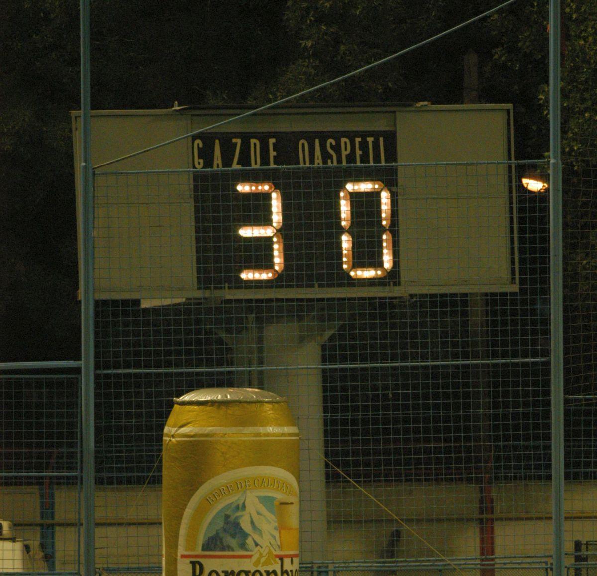 Când naționala României a jucat pe stadionul „Astra” din Ploiești: imagini din meciurile cu Slovacia (2001) și Luxemburg (2003)