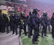 Slavia Praga - Saprta Praga, meciul de titlu, întrerupt de fanii oaspeților / foto: Imago
