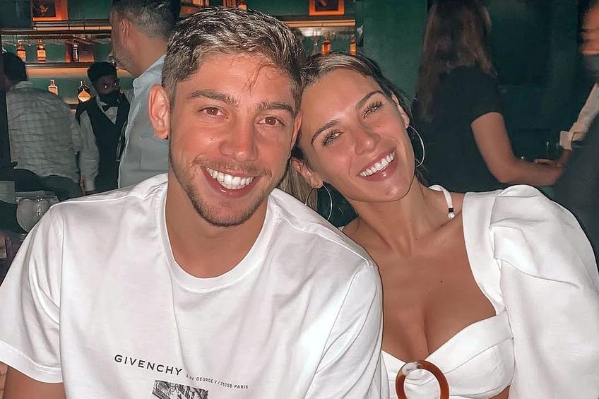 Federico Valverde alături de soția lui // foto: Instagram @ minabonino