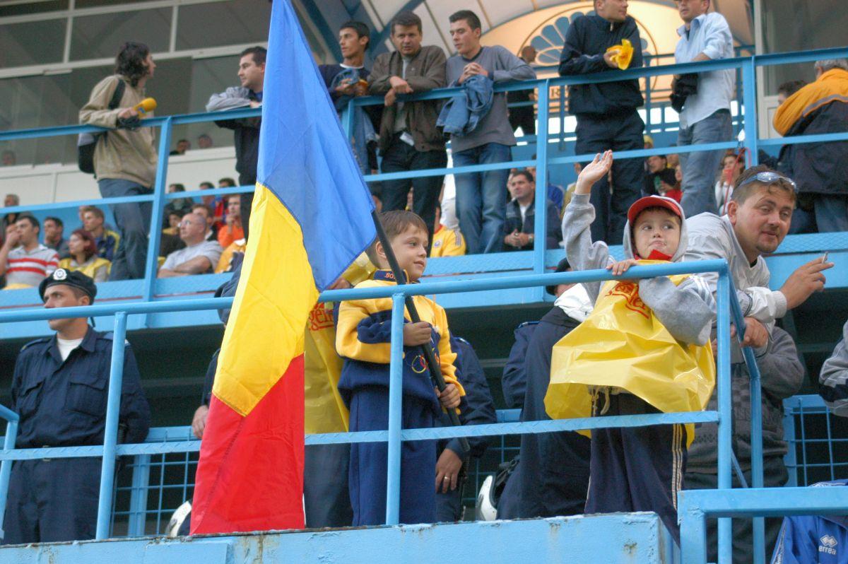 Când naționala României a jucat pe stadionul „Astra” din Ploiești: imagini din meciurile cu Slovacia (2001) și Luxemburg (2003)