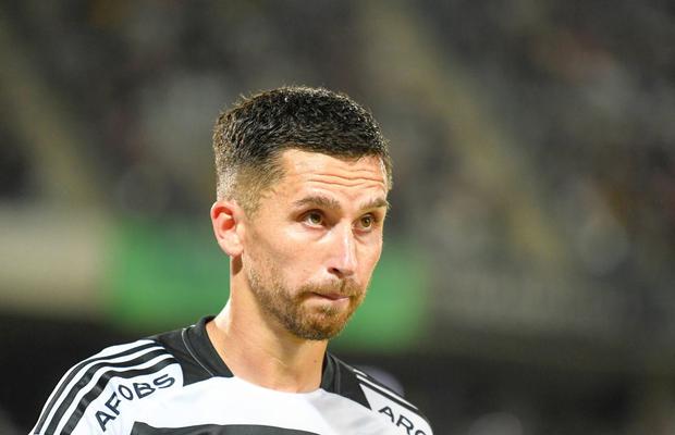 Fostul jucător din Bănie îi suflă în ceafă Craiovei în lupta la titlu și face anunțul înaintea „săptămânii zero”: „E perfect pentru noi”