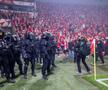 Slavia Praga - Saprta Praga, meciul de titlu, întrerupt de fanii oaspeților / foto: Imago