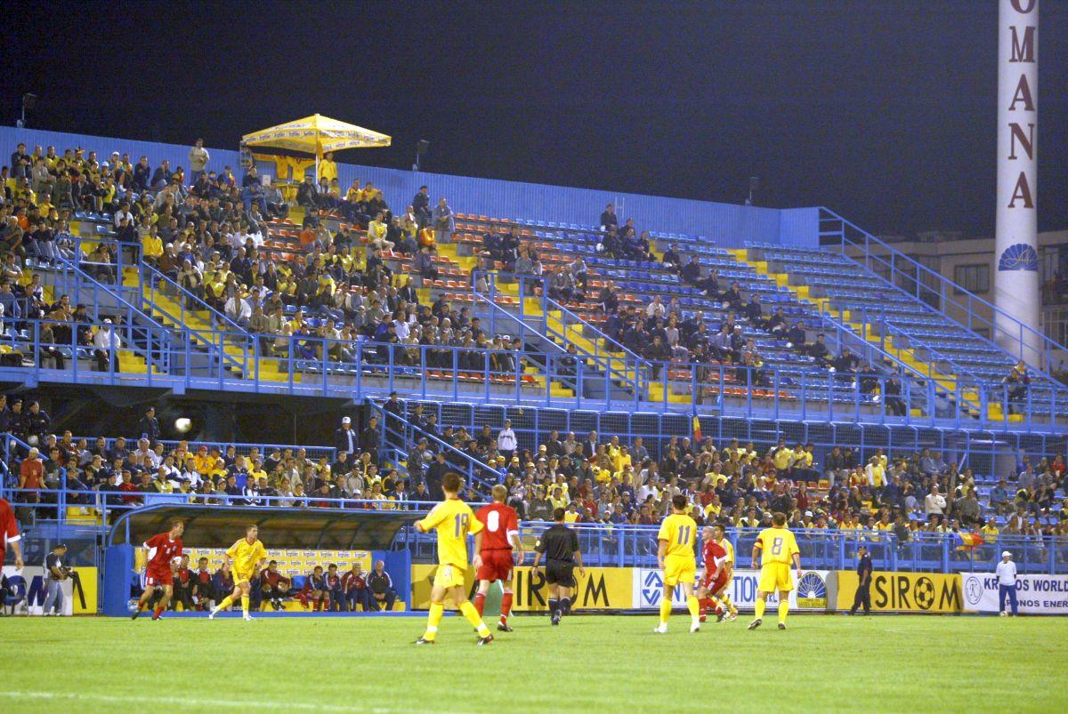 Când naționala României a jucat pe stadionul „Astra” din Ploiești: imagini din meciurile cu Slovacia (2001) și Luxemburg (2003)