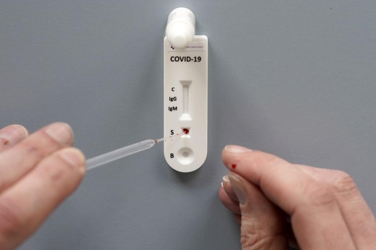 Primul caz de COVID-19 depistat în rândul elevilor, după redeschiderea școlilor în România » Colegii și profesorii, izolați