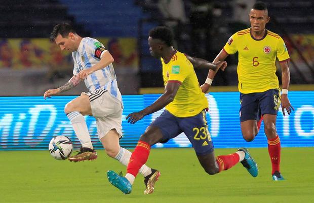 Argentina a ratat în ultimul minut victoria contra Columbiei! Lautaro Martinez și-a pierdut cunoștința!