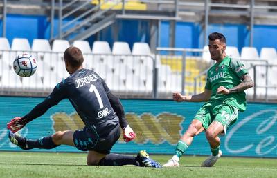 Marius Marin le-a construit părinților o casă: „Au făcut multe sacrificii ca să mă țină în fotbal. Stăteau cu chirie”