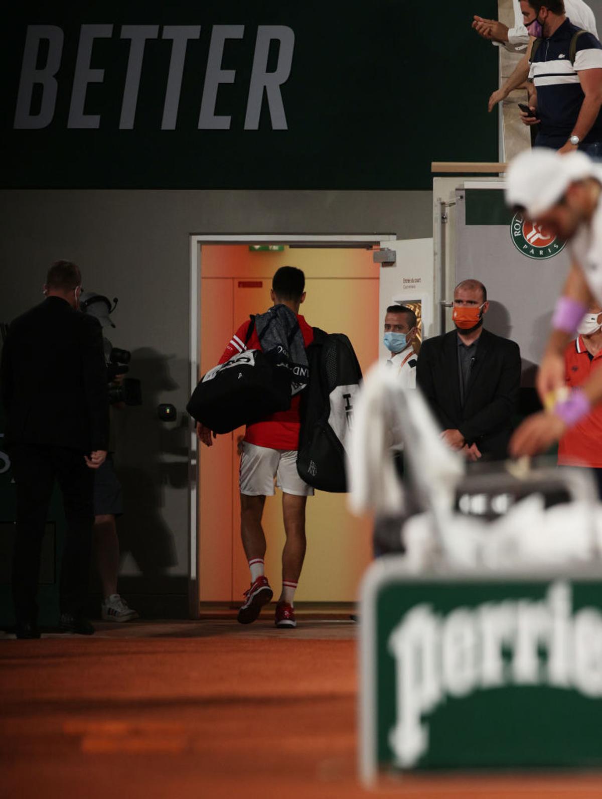 Djokovic e în semifinale la Roland Garros, după un meci bizar » Fanii au întrerupt partida dintr-un motiv incredibil