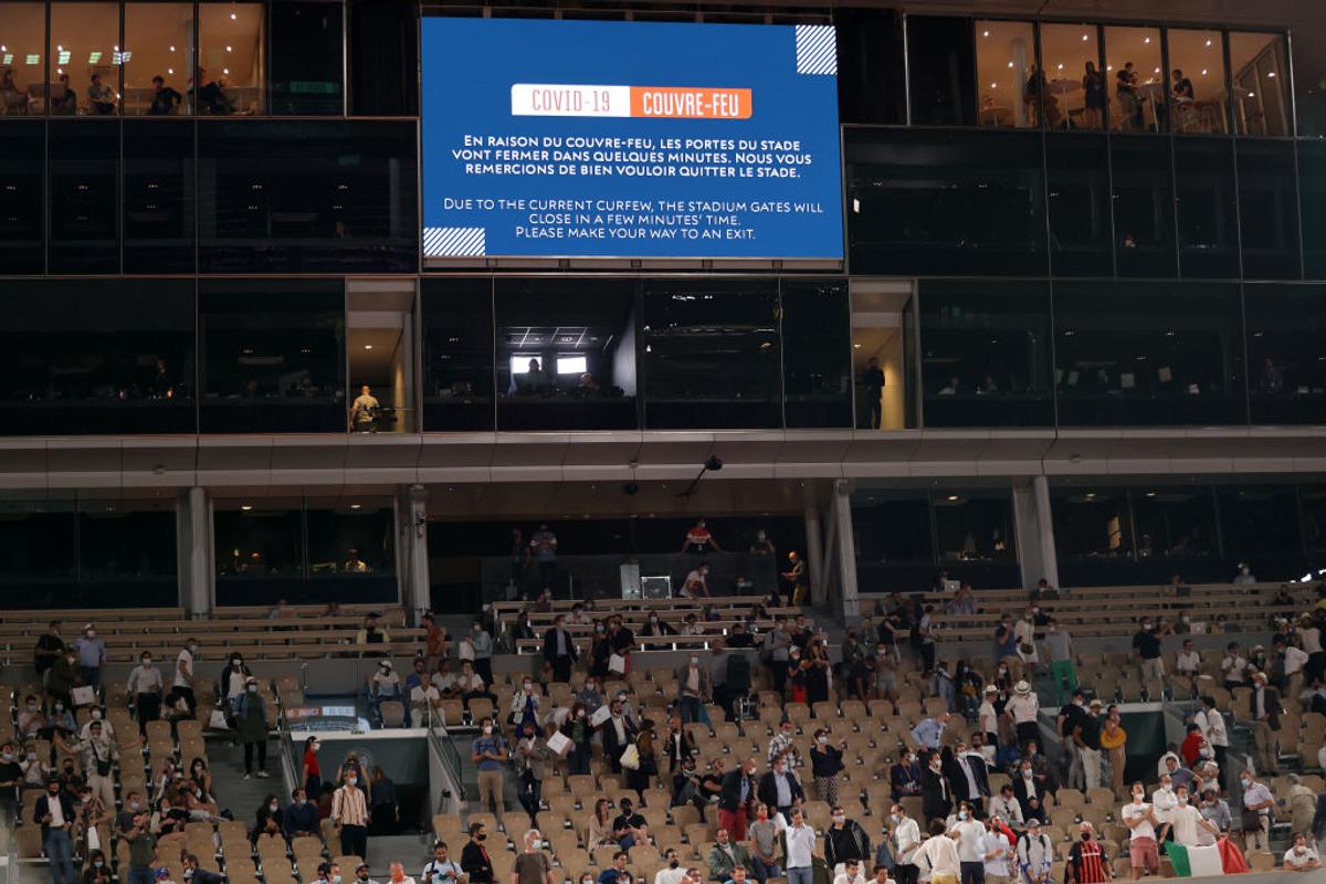 Djokovic e în semifinale la Roland Garros, după un meci bizar » Fanii au întrerupt partida dintr-un motiv incredibil