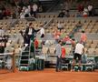 Djokovic e în semifinale la Roland Garros, după un meci bizar » Fanii au întrerupt partida dintr-un motiv incredibil