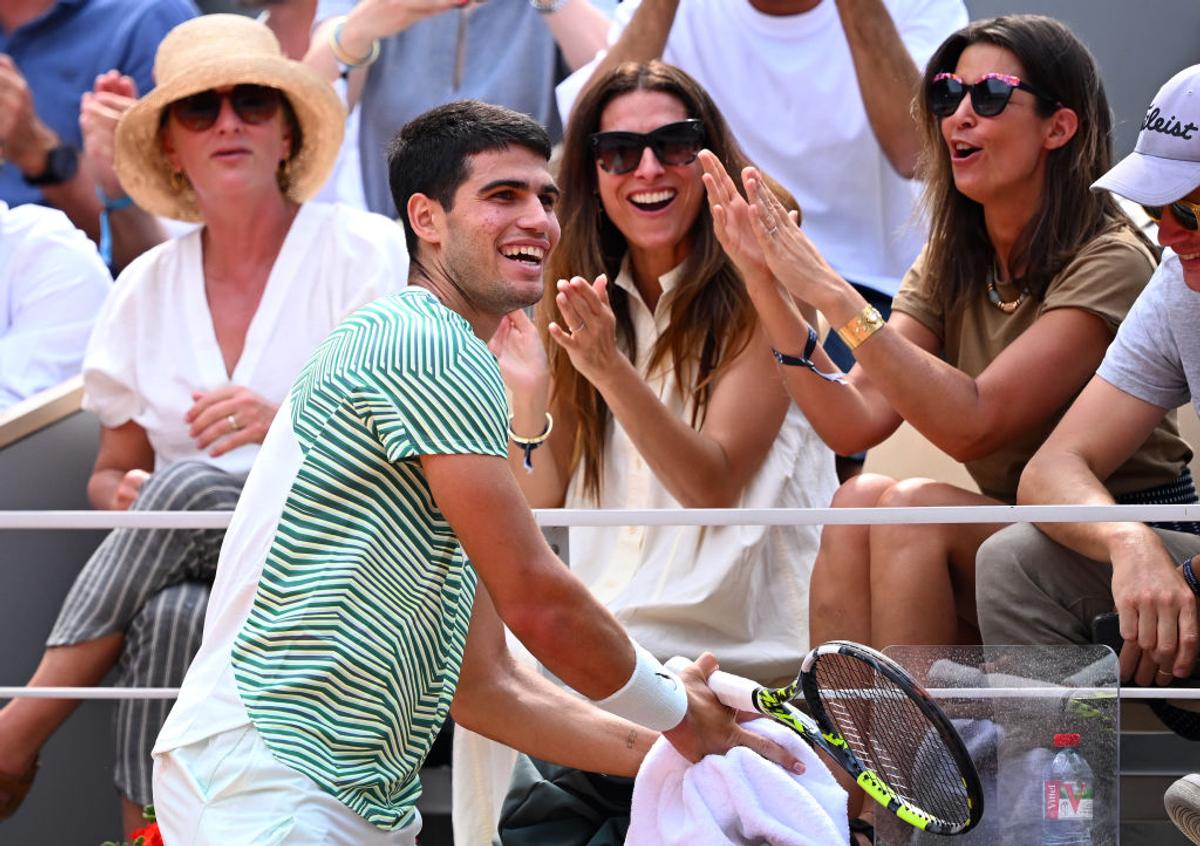 Momente de confuzie în semifinala Alcaraz - Djokovic » Spectatorii au huiduit decizia! De ce a pierdut spaniolul un game, imediat după accidentare: ce prevede regulamentul