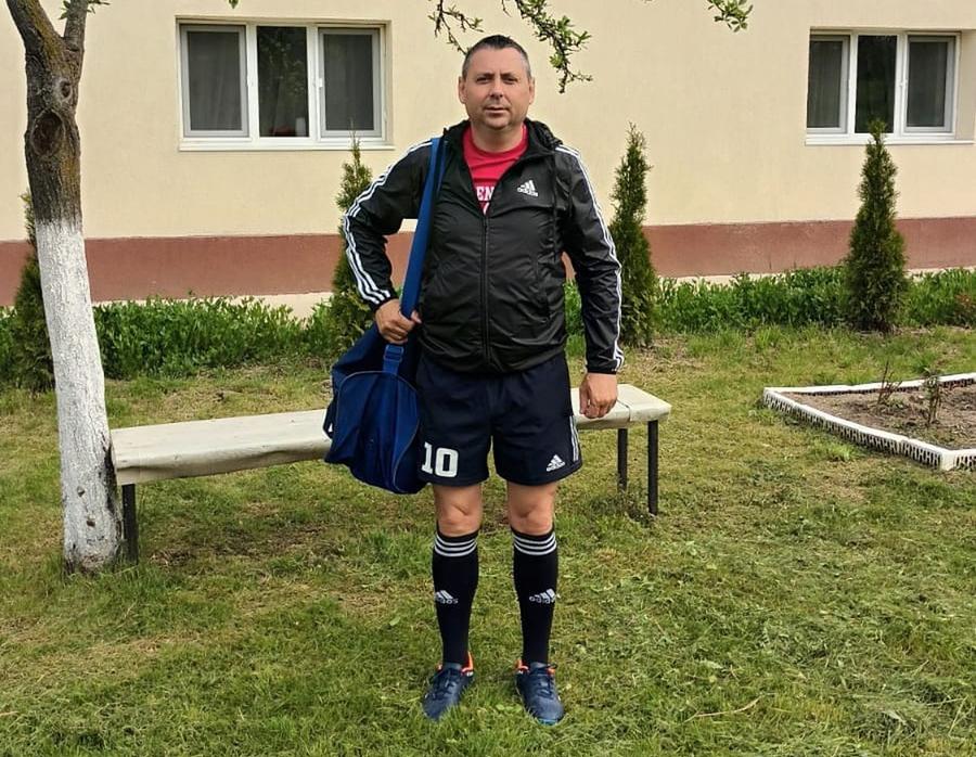 Daniel Balaciu / FOTO: Facebook @daniel.balaciu.3 Cine e Daniel Balaciu, cel care și-a lovit cu brutalitate soția cu ciocanul în cap: l-a arbitrat pe Iosif Rotariu și joacă fotbal la o echipă unde e investitor, antrenor și jucător