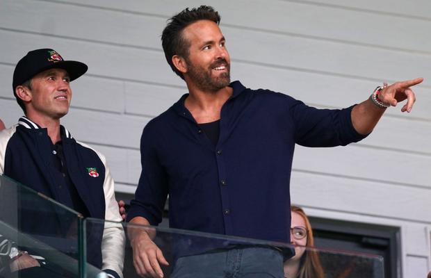 Fenomentul Wrexham continuă » Un jucător de la echipa lui Ryan Reynolds a fost convocat din liga a cincea la națională!