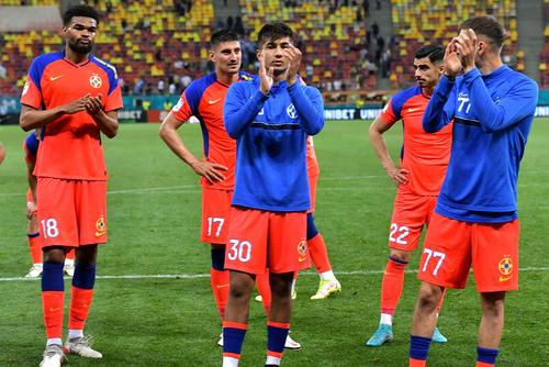 Valentin Gheorghe, numărul 22, revine la FCSB // foto: Imago Images