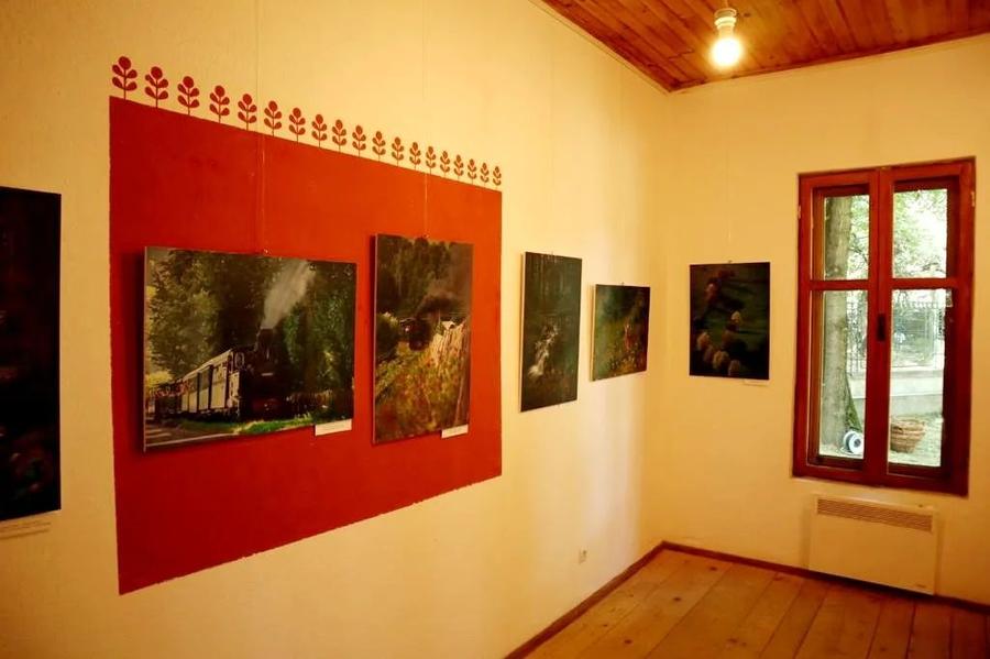 Imagini de la expoziția canotorului „Bucovina este Raiul pe Pământ