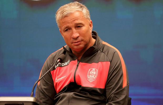 Întrebarea care l-a iritat pe Dan Petrescu la prima apariție după despărțirea de CFR Cluj: „Nu mă interesează, nu vreau să vorbesc!”