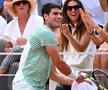 Novak Djokovic (36 de ani, 3 ATP) a trecut de un Carlos Alcaraz (20 de ani, 1 ATP) accidentat, scor 6-3, 5-7, 6-1, 6-1 și s-a calificat în finala Roland Garros 2023. Ibericul a reușit un punct senzațional în actul inaugural.