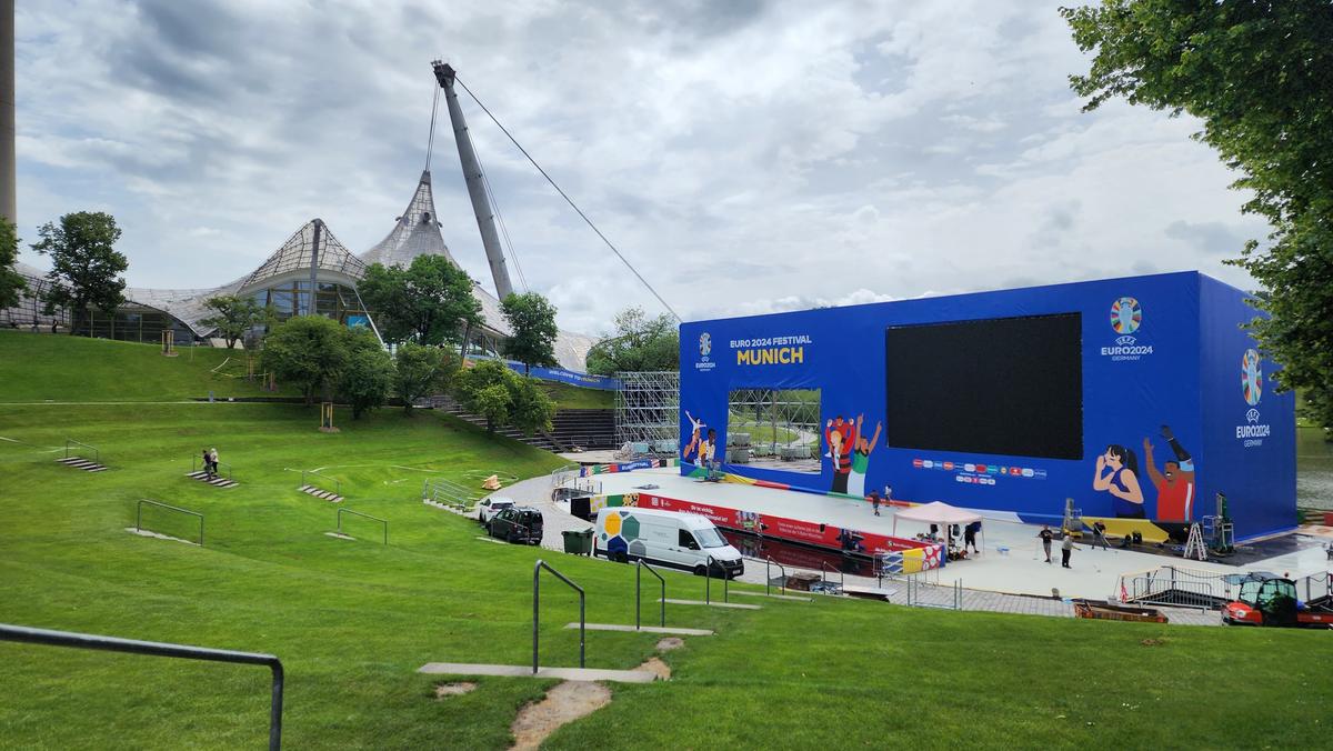 Cum arată lucrările la Fan Zone-ul EURO 2024 din Munchen