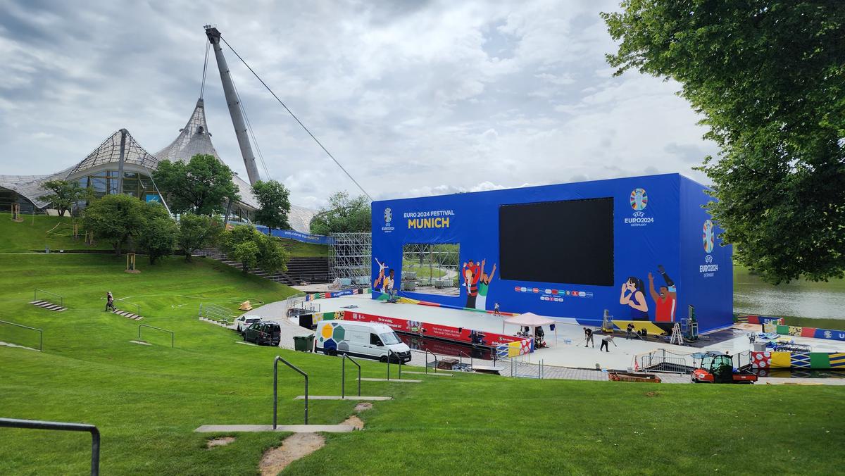 Cum arată lucrările la Fan Zone-ul EURO 2024 din Munchen