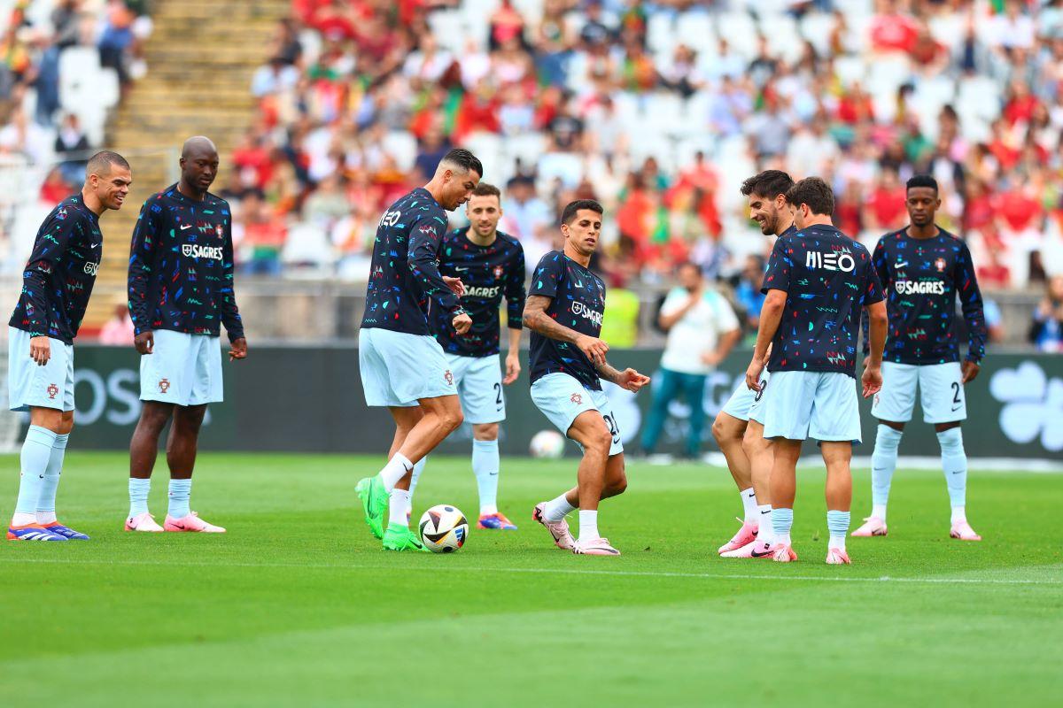 Cristiano Ronaldo se pregătește de Euro 2024 în mijlocul copiilor în cantonamentul naționalei