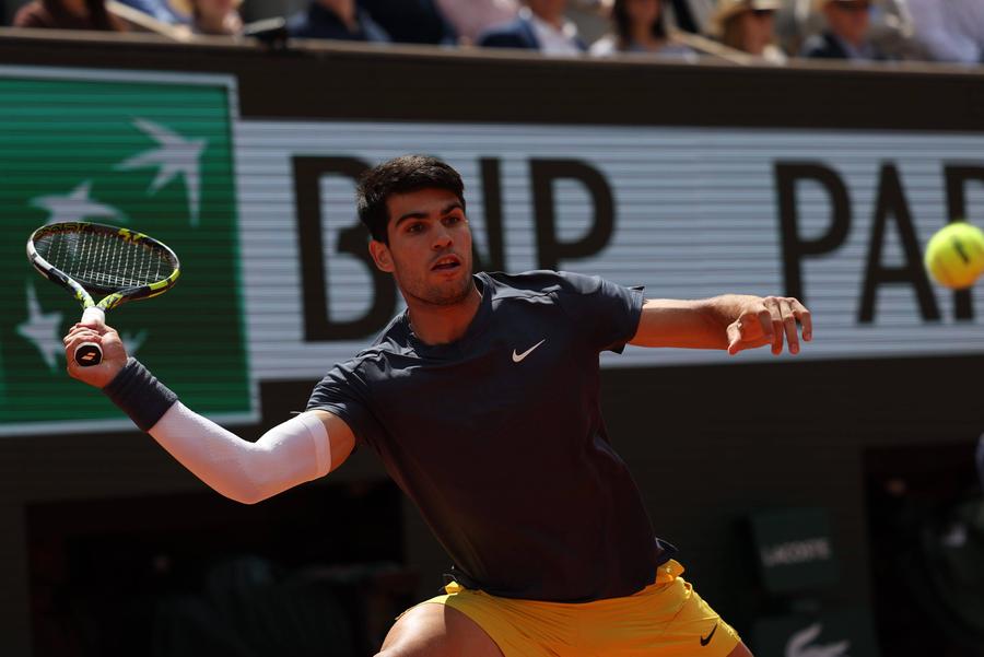 Carlos Alcaraz - Alexander Zverev, finala Roland Garros 2024/ foto Imago Images Carlos Alcaraz a câștigat Roland Garros 2024! » Urmașul lui Nadal l-a învins pe Zverev într-o finală imensă, la capătul a 4 ore și 20 de minute de efort