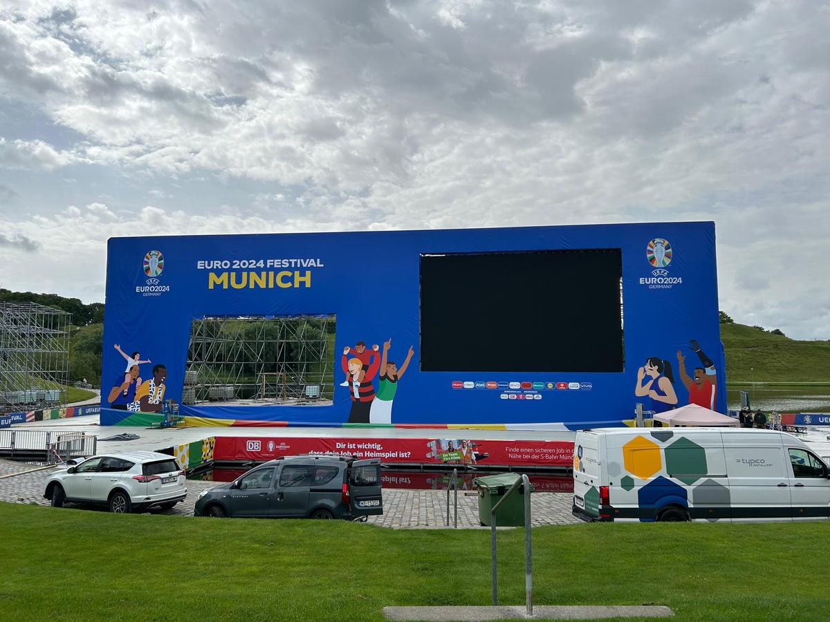 Cum arată lucrările la Fan Zone-ul EURO 2024 din Munchen
