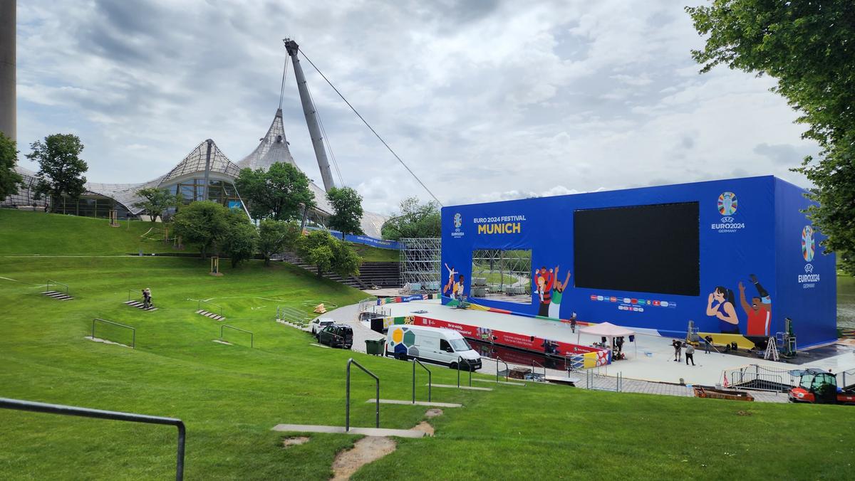 Cum arată lucrările la Fan Zone-ul EURO 2024 din Munchen
