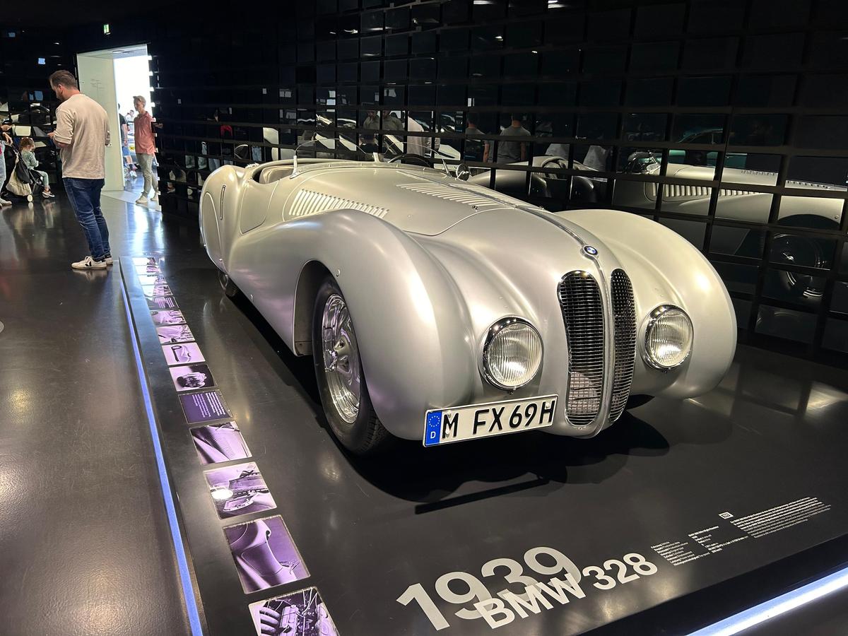 Corespondență din Germania - Muzeul BMW