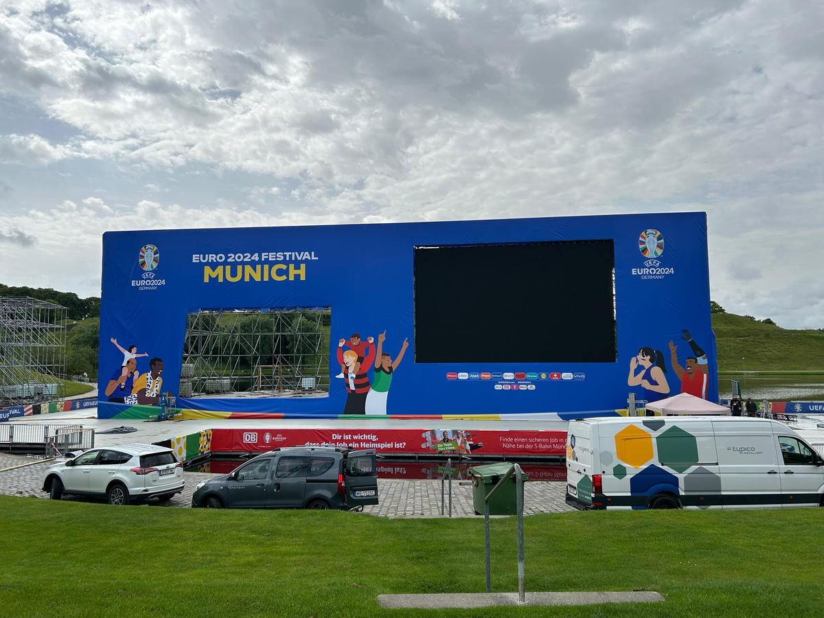 Cum arată lucrările la Fan Zone-ul EURO 2024 din Munchen