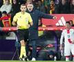 Willy Sagnol, protestând la adresa lui Ovidiu Hațegan, în meciul pierdut de Georgia (1-3) contra Spaniei / Foto: Imago