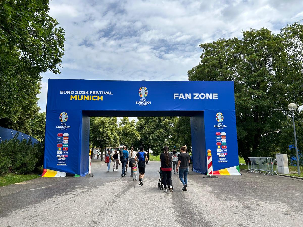 „Ieri” Cruyff și Beckenbauer, astăzi AC/DC » Până la Euro, legendarul Stadion Olimpic din Munchen trăiește rock 'n' roll. „Dumbledore” le-a urat noroc ”tricolorilor”