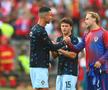 Cristiano Ronaldo s-a salutat cu portarul croaților / Foto: Imago
