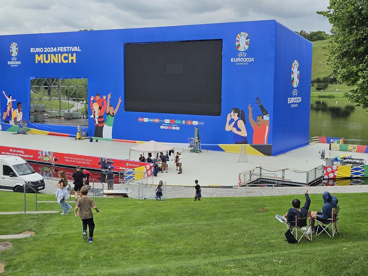 Cum arată lucrările la Fan Zone-ul EURO 2024 din Munchen
