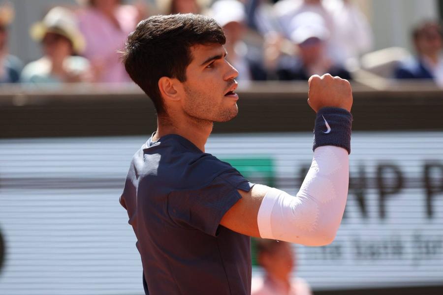 Carlos Alcaraz a câștigat Roland Garros 2024/ foto Imago Images Carlos Alcaraz a câștigat Roland Garros 2024! » Urmașul lui Nadal l-a învins pe Zverev într-o finală imensă, la capătul a 4 ore și 20 de minute de efort
