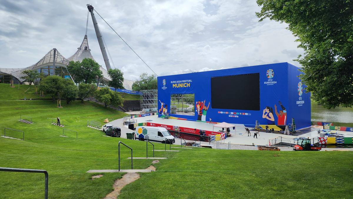 Cum arată lucrările la Fan Zone-ul EURO 2024 din Munchen