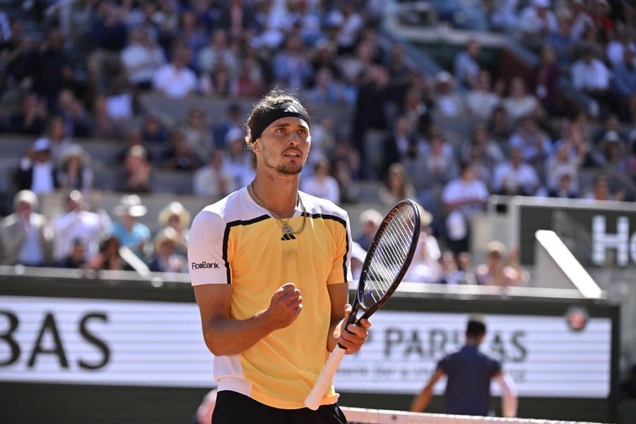 Alexander Zverev a revenit uluitor în setul 3 al finalei Roland Garros/ foto Imago Images Carlos Alcaraz a câștigat Roland Garros 2024! » Urmașul lui Nadal l-a învins pe Zverev într-o finală imensă, la capătul a 4 ore și 20 de minute de efort
