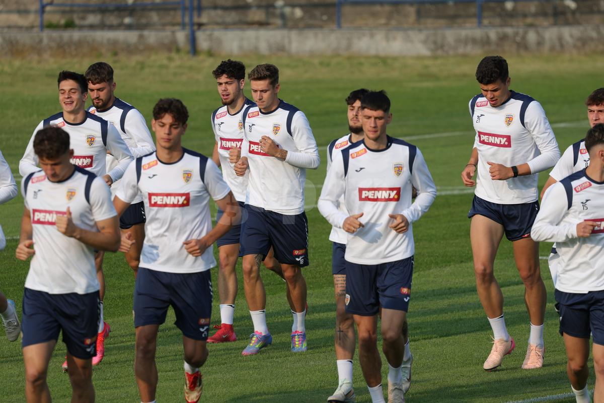 Viitorul antrenor al echipei naționale Under 21 a României a ajuns la Bratislava! Ce a făcut la primul antrenament din Slovacia