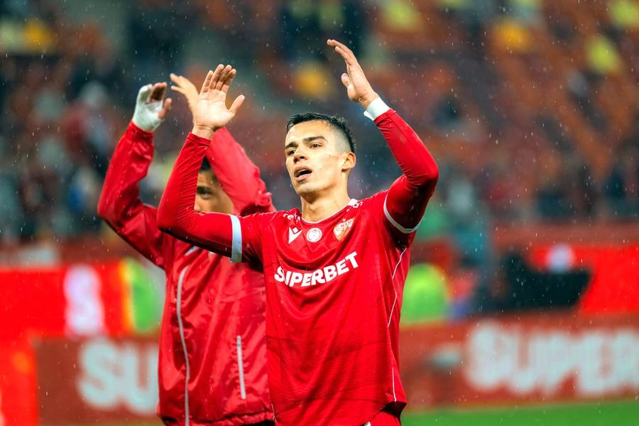 „Câinii” își pun toate speranțele în „decarul” Cîrjan / foto: Imago Vine „tripla” pentru FCSB? Superliga se reia azi! Marile favorite la titlu, plusuri, minusuri, vedete și surprizele care ar putea răsturna ierarhia » Votează în sondaj: cine ia campionatul?
