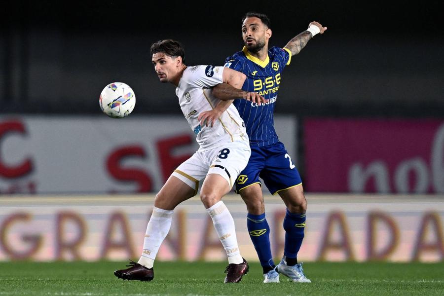 Răzvan Marin și Grigoris Kastanos / Foto: Imago Images Răzvan Marin, primul meci cu noul antrenor » Cât a jucat și cum s-a descurcat astăzi mijlocașul lui Cagliari