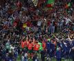 Cele două porţi au fost scoase după fluierul final FOTO: Ionuţ Iordache (GSP)