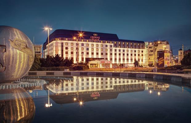 Naționala României s-a cazat la Bratislava vizavi de Reședința Prezidențială! Cât costă o cameră pe noapte