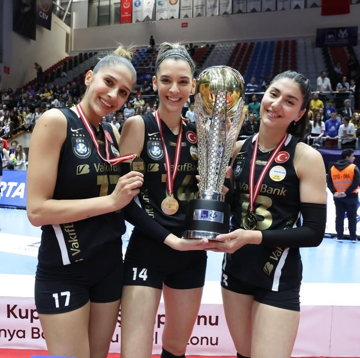 Alexia Căruțașu volei Turcia - diverse