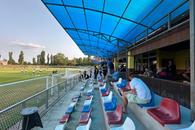 România U21 s-a antrenat pe un stadion de „județeană”, unde accesul se face printr-un bar + Gestul de suflet al „tricolorilor”