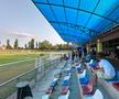 România U21 s-a antrenat pe un stadion de „județeană”, unde accesul se face printr-un bar // foto: Ionuț Iordache (GSP)