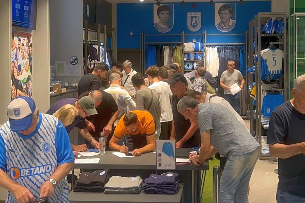 Fără precedent la Craiova! Suporterii s-au așezat la cozi imense: de ce se grăbesc oltenii