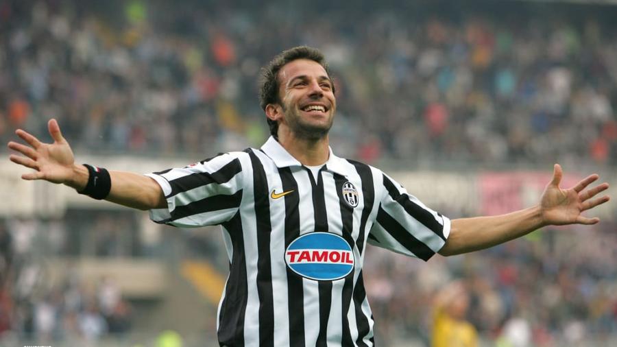 Tricouri ca pe vremea lui Platini și a lui Del Piero la Juventus! Noul echipament al lui U Cluj are și un alt sponsor oficial