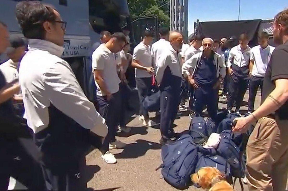 Scandal la sosirea la Mondial! Jucătorii, tratați precum suspecții pe aeroport: „Umilitor”