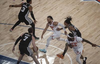 Spectacol în finala NBA! San Antonio Spurs, victorie în celebra Madison Square Garden + Donald Trump a fost huiduit
