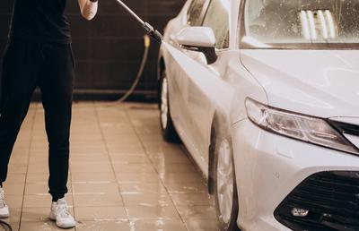 5 pași simpli pentru o spălare auto ca la carte, pe care o poți face singur