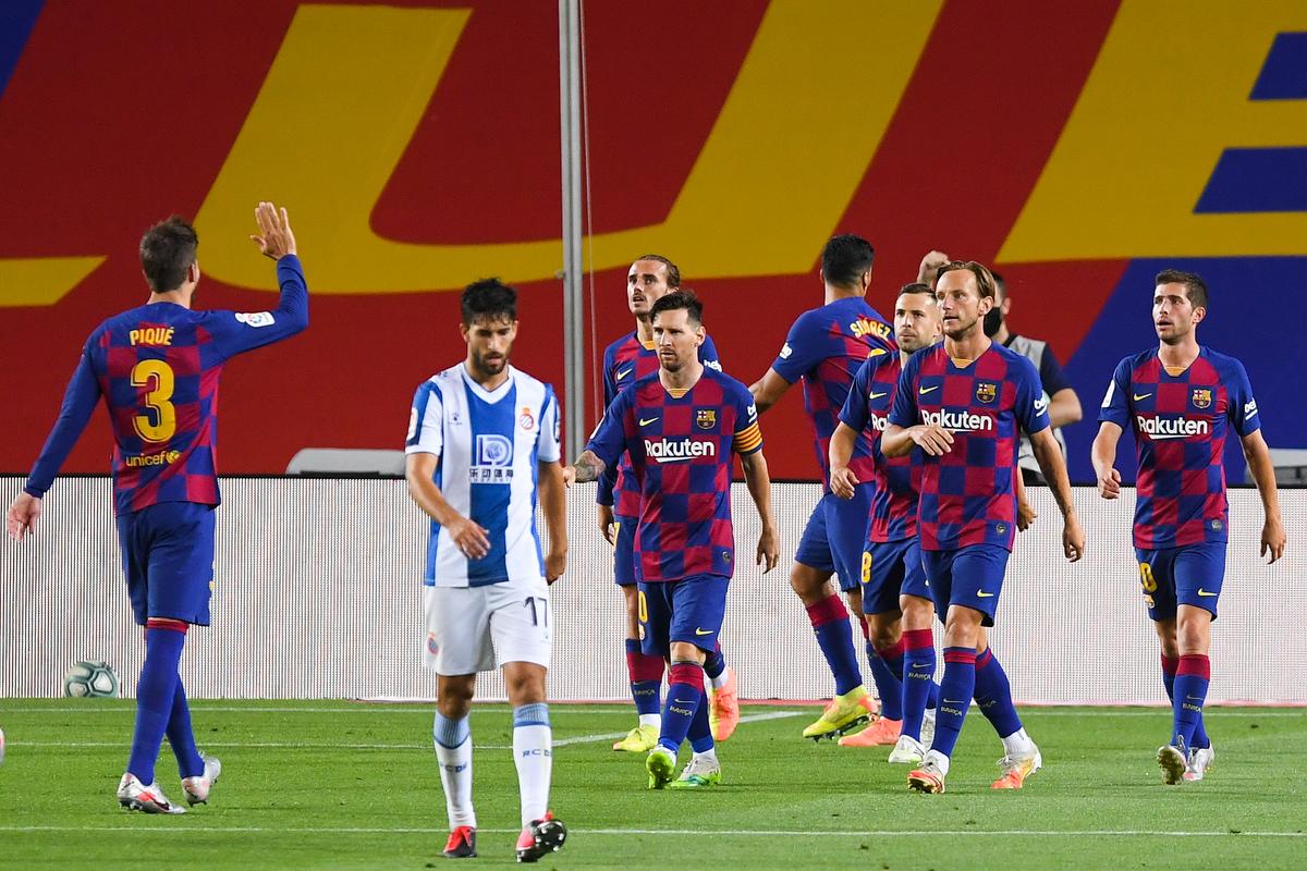 BARCELONA - ESPANYOL. Pique continuă ironiile cu VAR » Reacții diferite după eliminările din derby