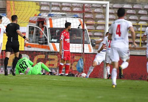 Dinamo și Sepsi pot ajunge la barajul pentru menținerea în Liga 1